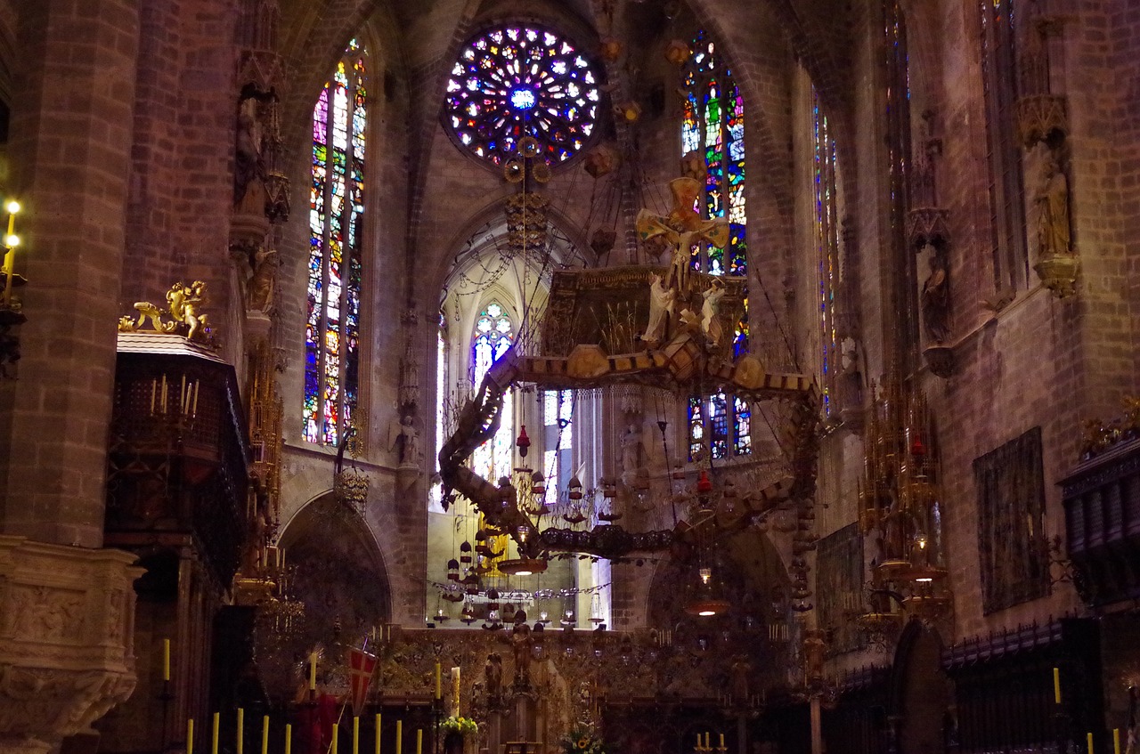 Photo of the altar made by Gaudi in Mallorca Cathedral