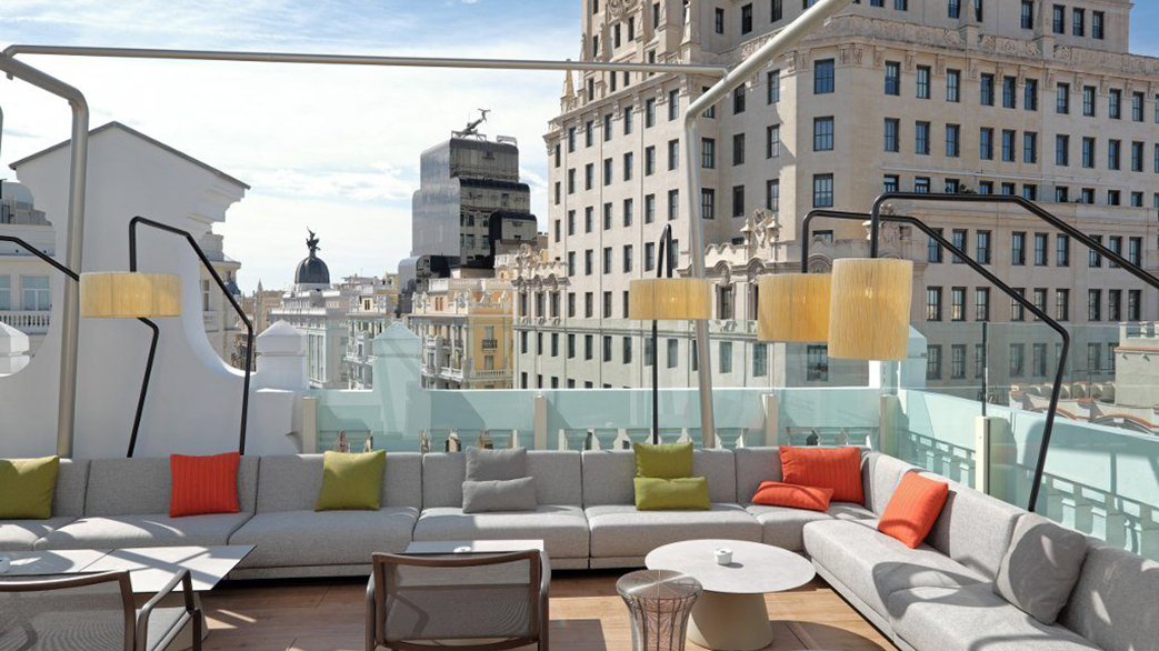 Picalagartos Sky Bar