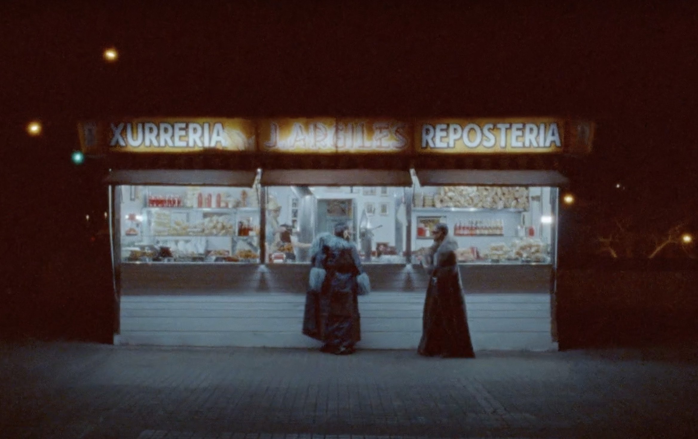 Xurreria J. Agiler videoclip Vampiros